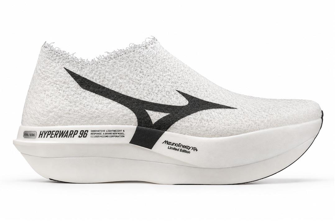 Mizuno Hyperwarp 96